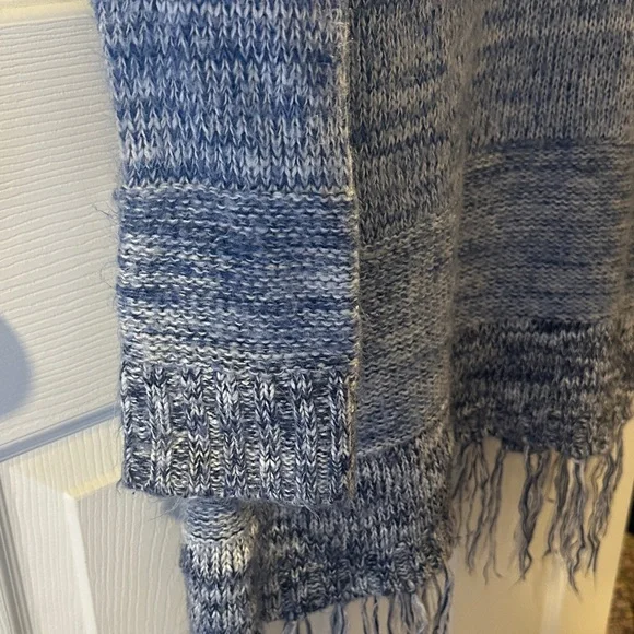 Blue Knit Women's Sweater - Picture 5 of 5